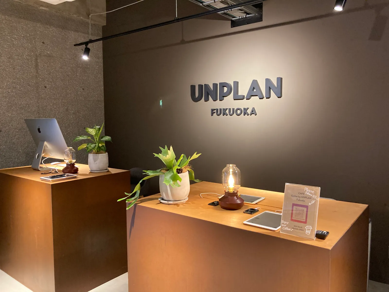 UNPLAN Fukuoka のフロント