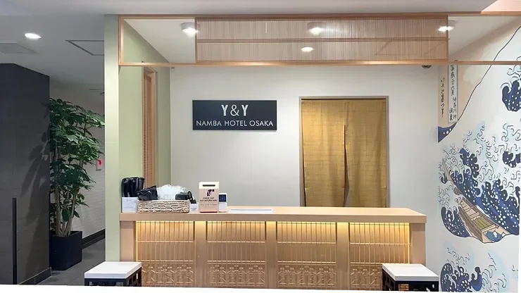 Y&Y NAMBA HOTEL Osaka のフロント